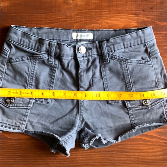 Mudd gray shorts - Picture 3 of 4
